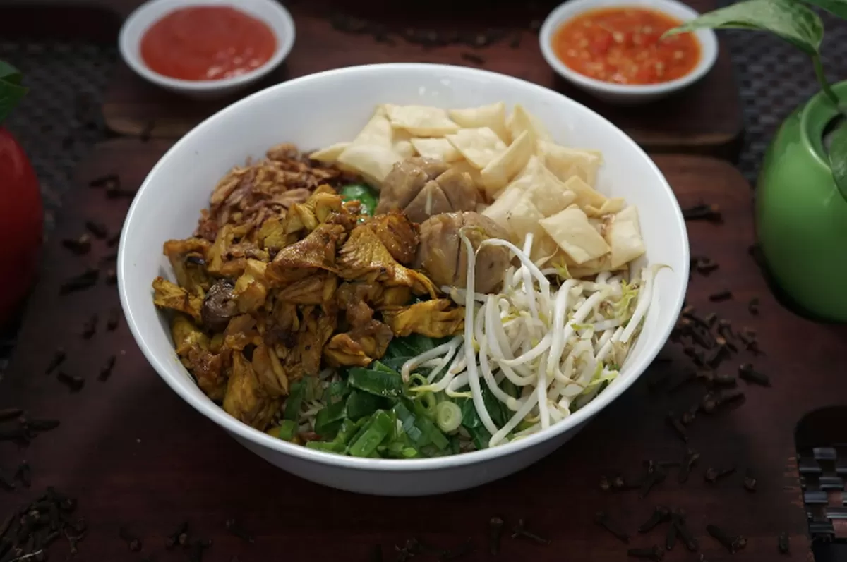 Rinjani's Secret: Bakso & Mie Ayam Ceker yang Menggugah Selera di Cilacap